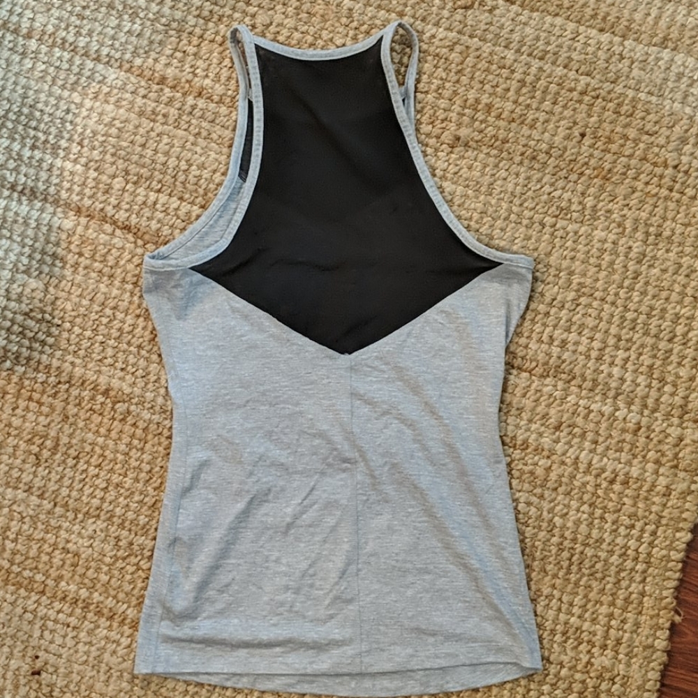 Puma Workout Top - Picture 2 of 2